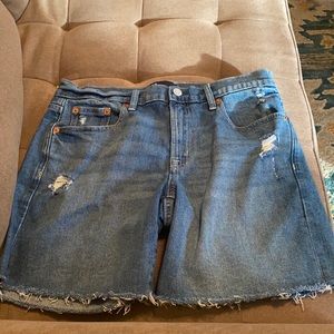 EUC!  GAP 5” Jean Shorts.  Size 6